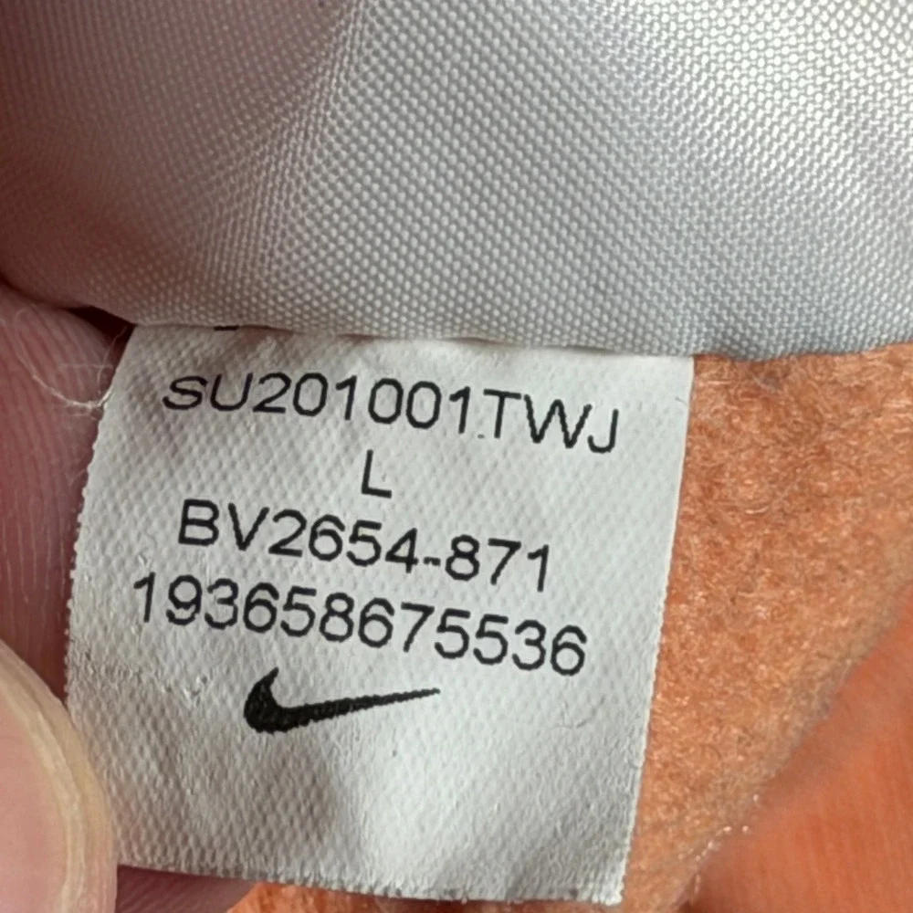 Nike sportswear club